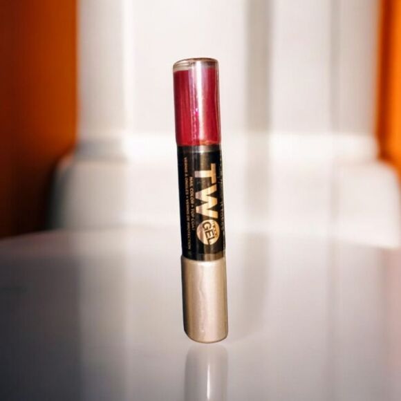 Sally Hansen Miracle Gel It Takes Two Nail Color 980 Can't Beet Royalty Top Coat - Picture 3 of 16